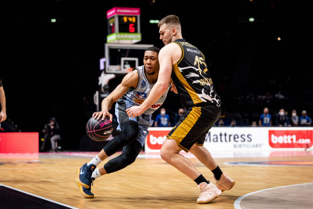 也兼顾了出 也兼顾了出